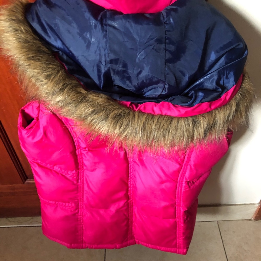 Polo vest.